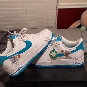 Meet your Posher, Max